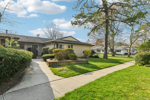 114 Feller Drive Central Islip NY 11722