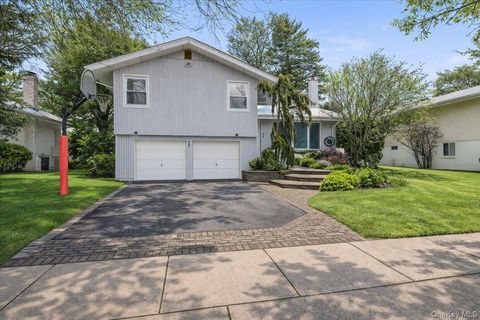 32 Middle Lane Jericho NY 11753