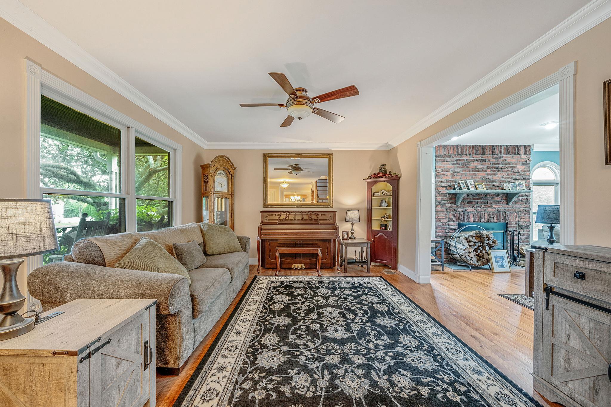 25 Locust Lane