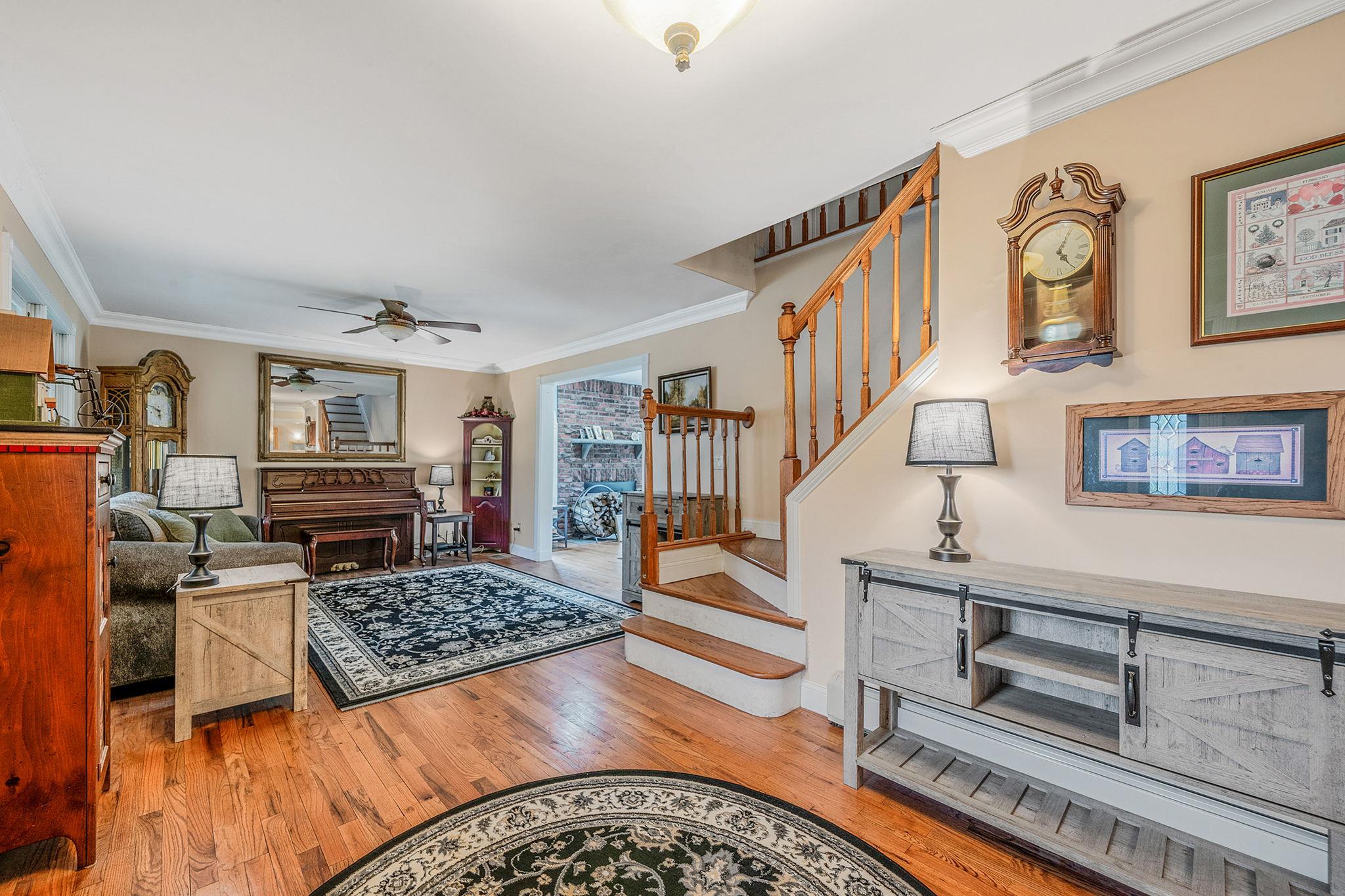 25 Locust Lane