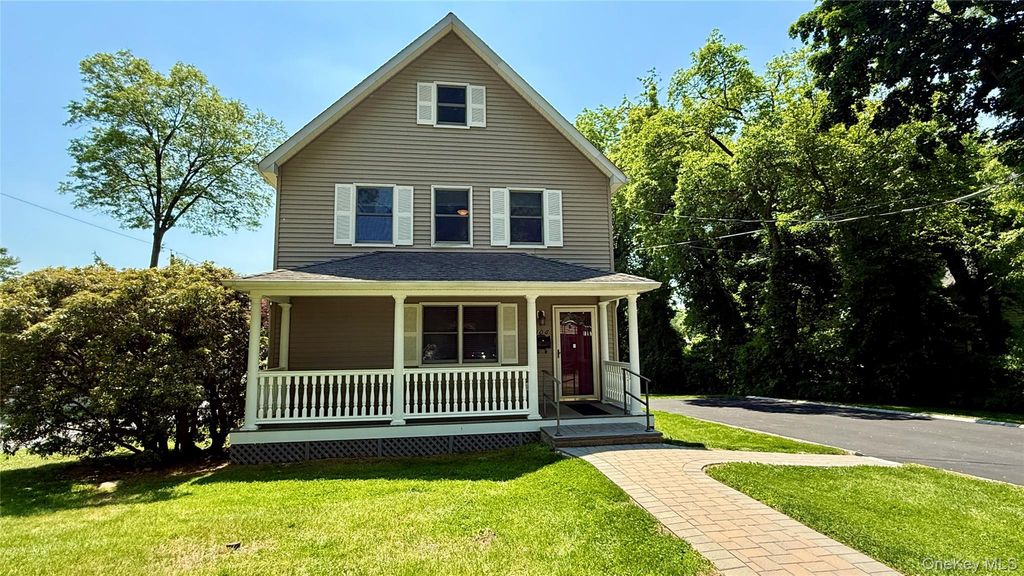 Photo of 106 Cedar Avenue, Pearl River, NY 10965 (MLS # 993267)