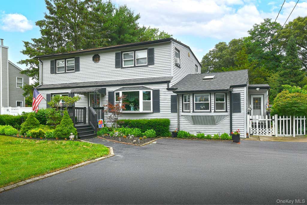 Photo of 11 Bonnybill Drive, Centereach, NY 11720 (MLS # 1023083)