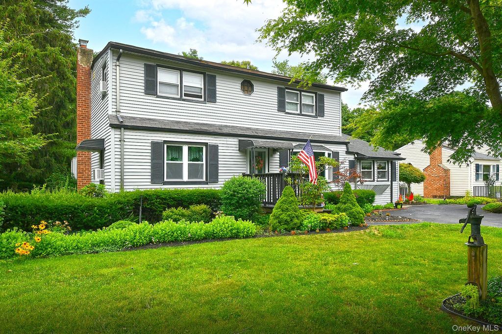 Photo of 11 Bonnybill Drive, Centereach, NY 11720 (MLS # 1023083)