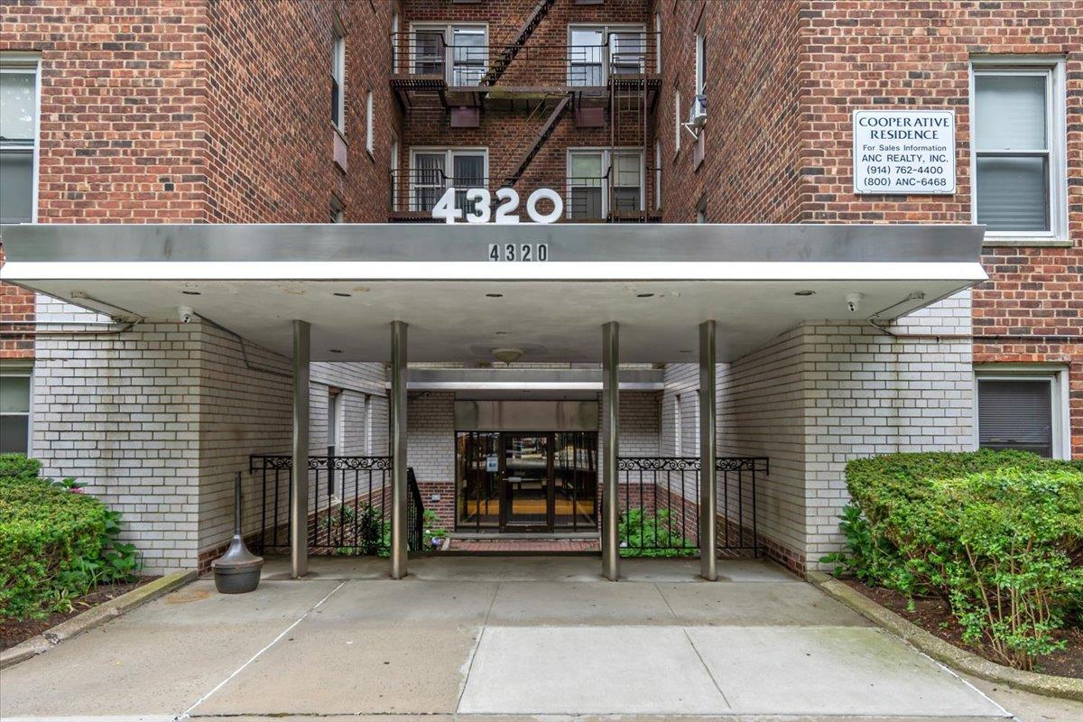 4320 E Van Cortlandt Park E 5E