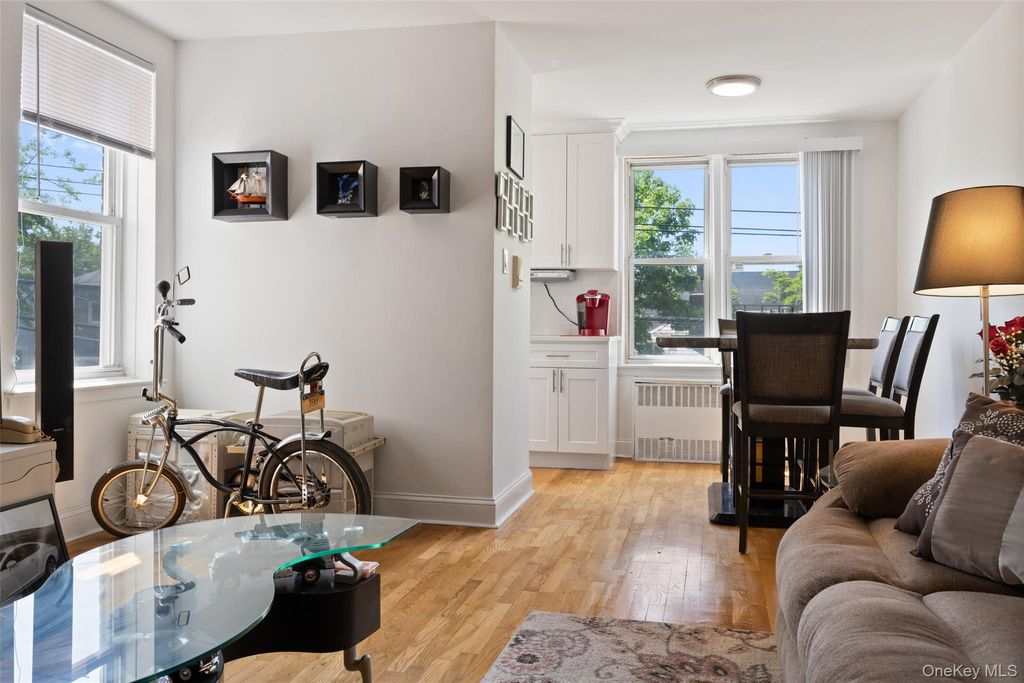Photo of 205 E 238th Street #2C, Bronx, NY 10470 (MLS # 927655)