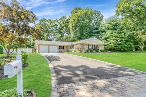 Homes For Sale - 80 Sycamore Circle<br/> Suffolk County, Stony Brook, NY 11790