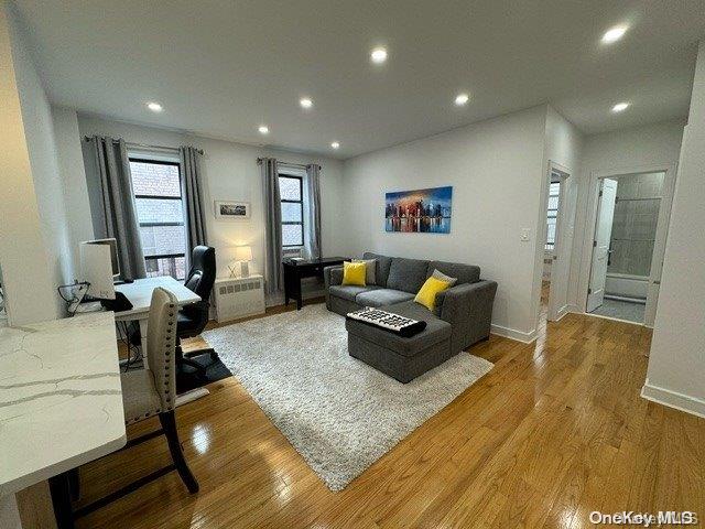 44th Street St 4F, Sunnyside, Queens, NY - 1 Bedrooms  
1 Bathrooms - 