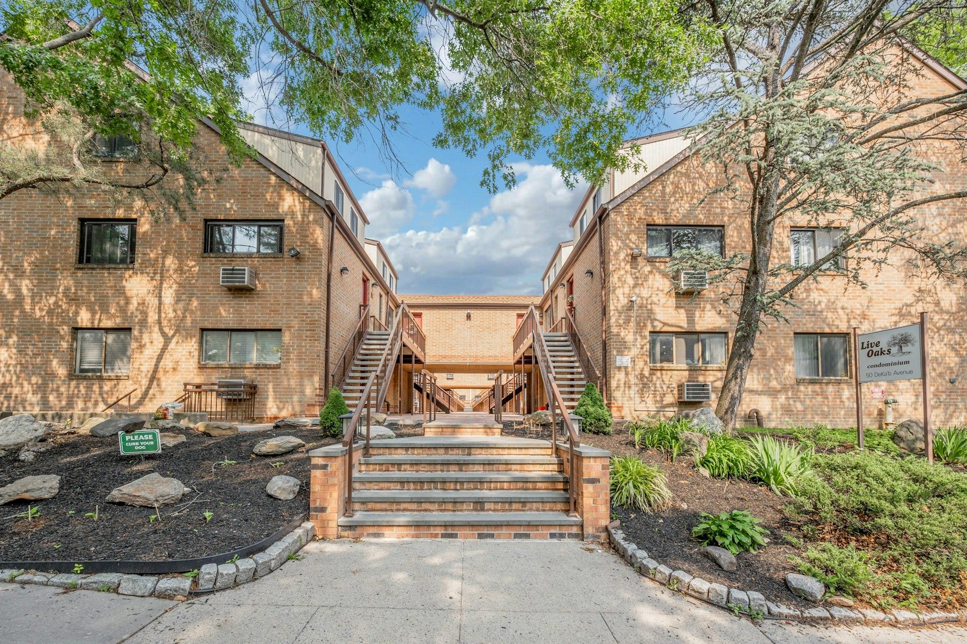 Property for Sale at Dekalb Avenue S10, White Plains, New York - Bedrooms: 2 
Bathrooms: 3 
Rooms: 5  - $500,000