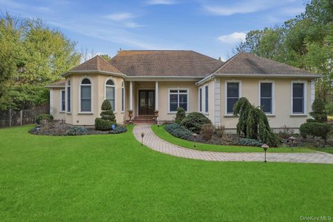 Homes For Sale - 131 Malloy Drive<br/> Suffolk County, East Quogue, NY 11942