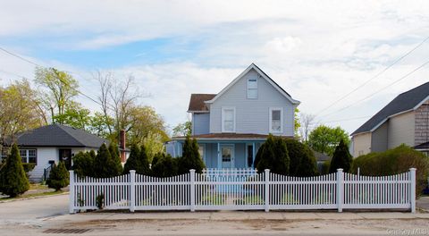 Photo of 8 Brightside Avenue, Central Islip, NY 11722 (MLS # 990030)