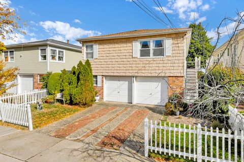 32-32 Plunkett Avenue Far Rockaway NY 11691