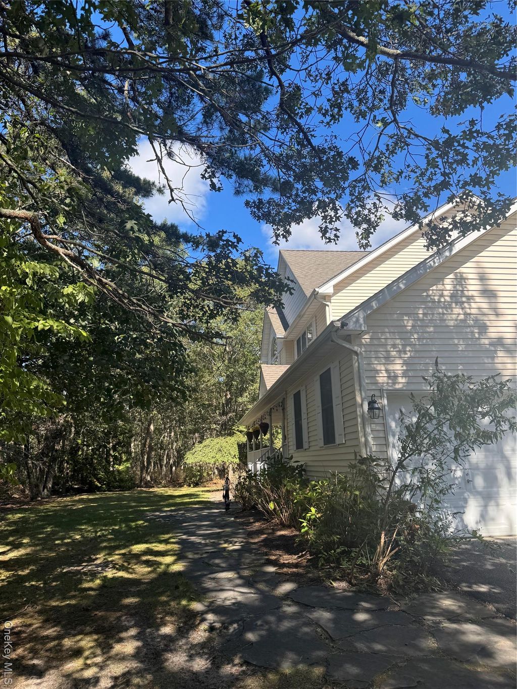 Photo of 43 N Cozine Road, Manorville, NY 11949 (MLS # 939408)