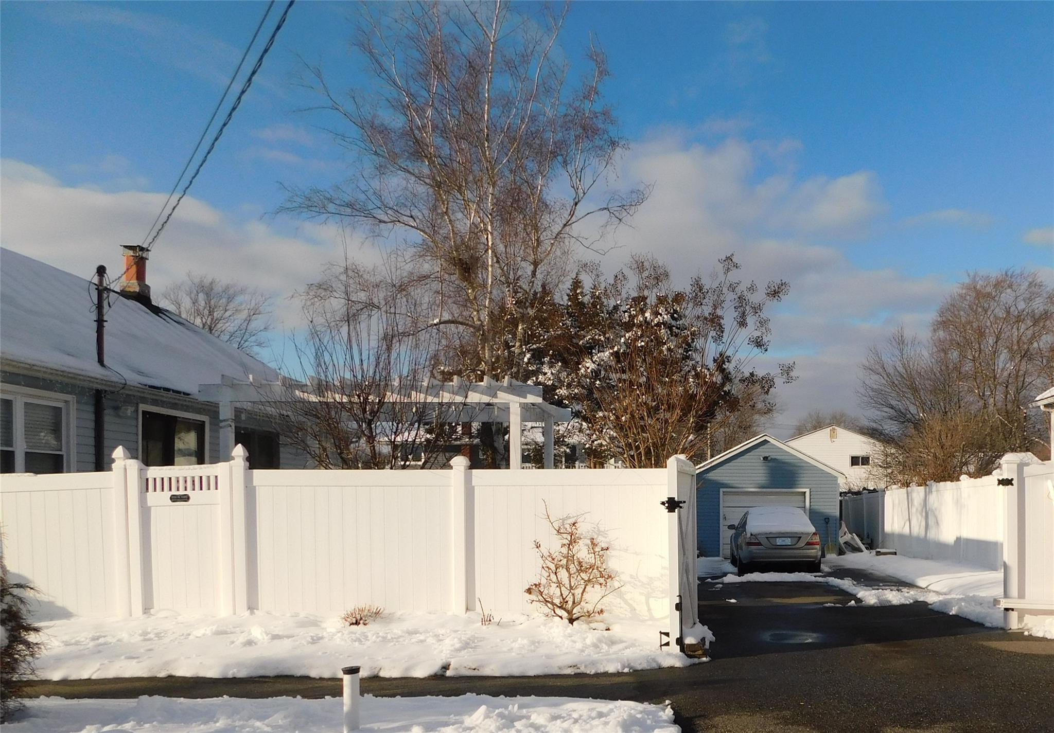 27 Ryder Avenue, North Babylon, New York image 4