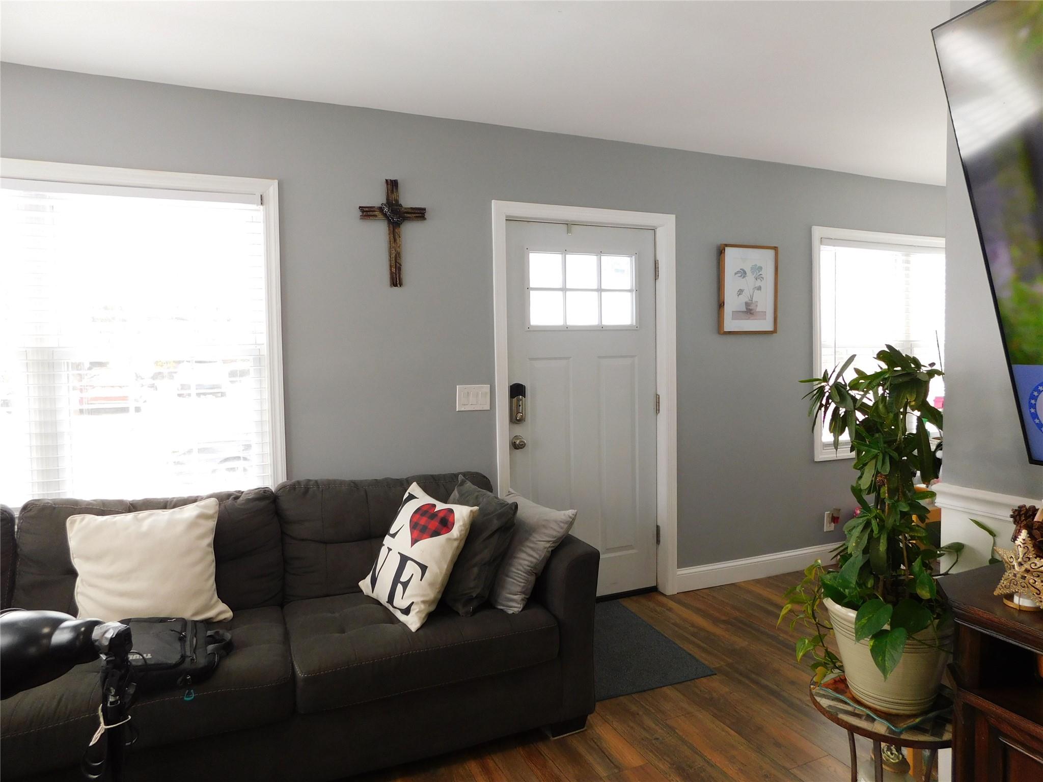 27 Ryder Avenue, North Babylon, New York image 13