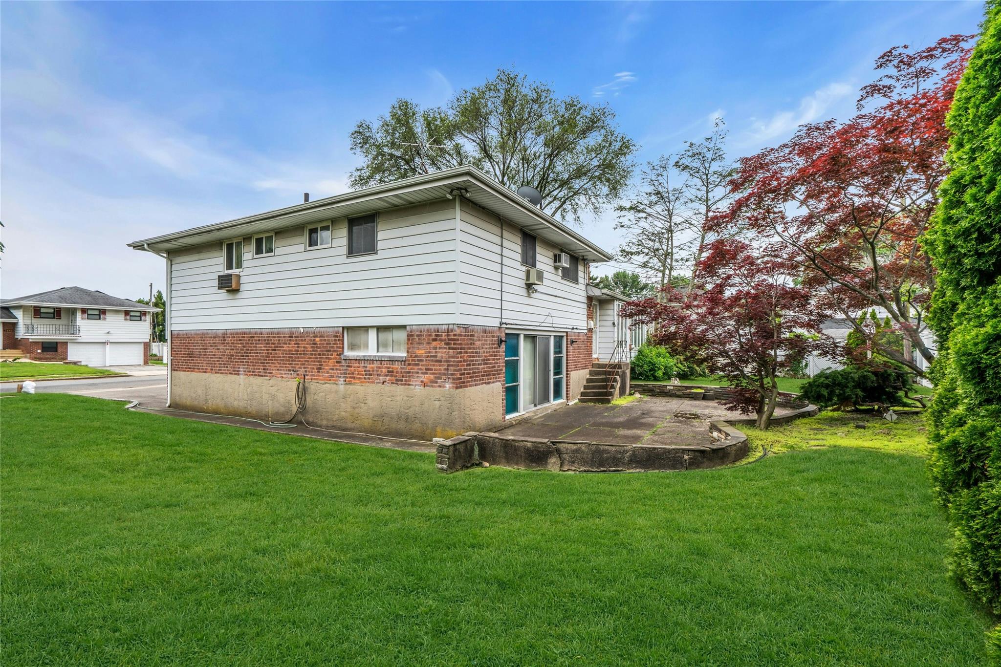 150 Northern Parkway, Plainview, New York image 29