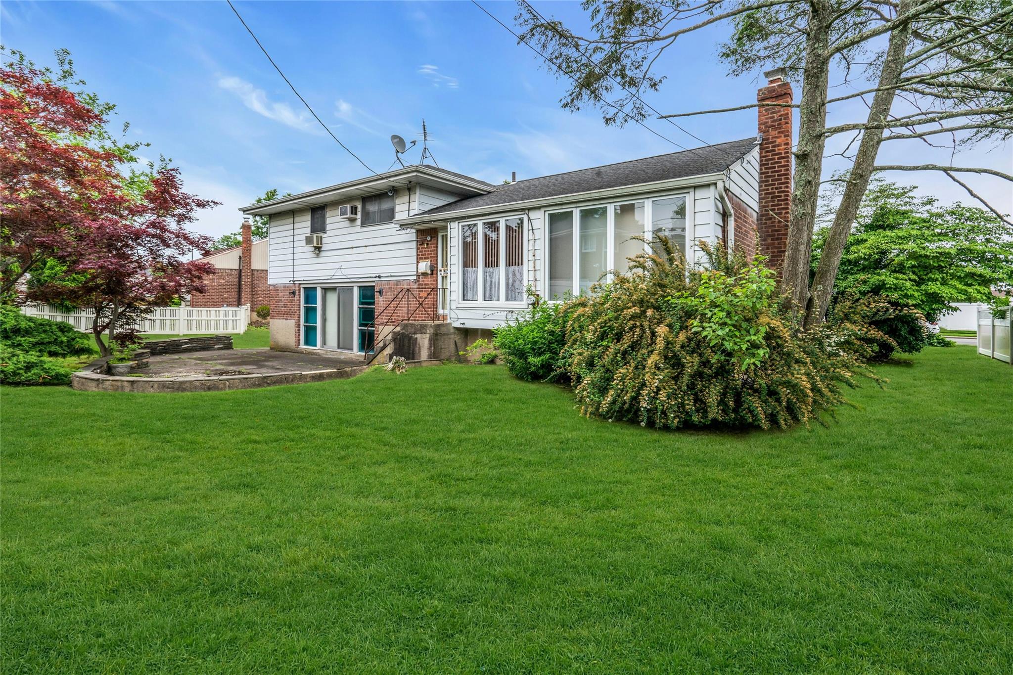150 Northern Parkway, Plainview, New York image 24