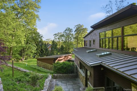 Tiny photo for 2 Lakeridge Drive, Armonk, NY 10504 (MLS # 971207)