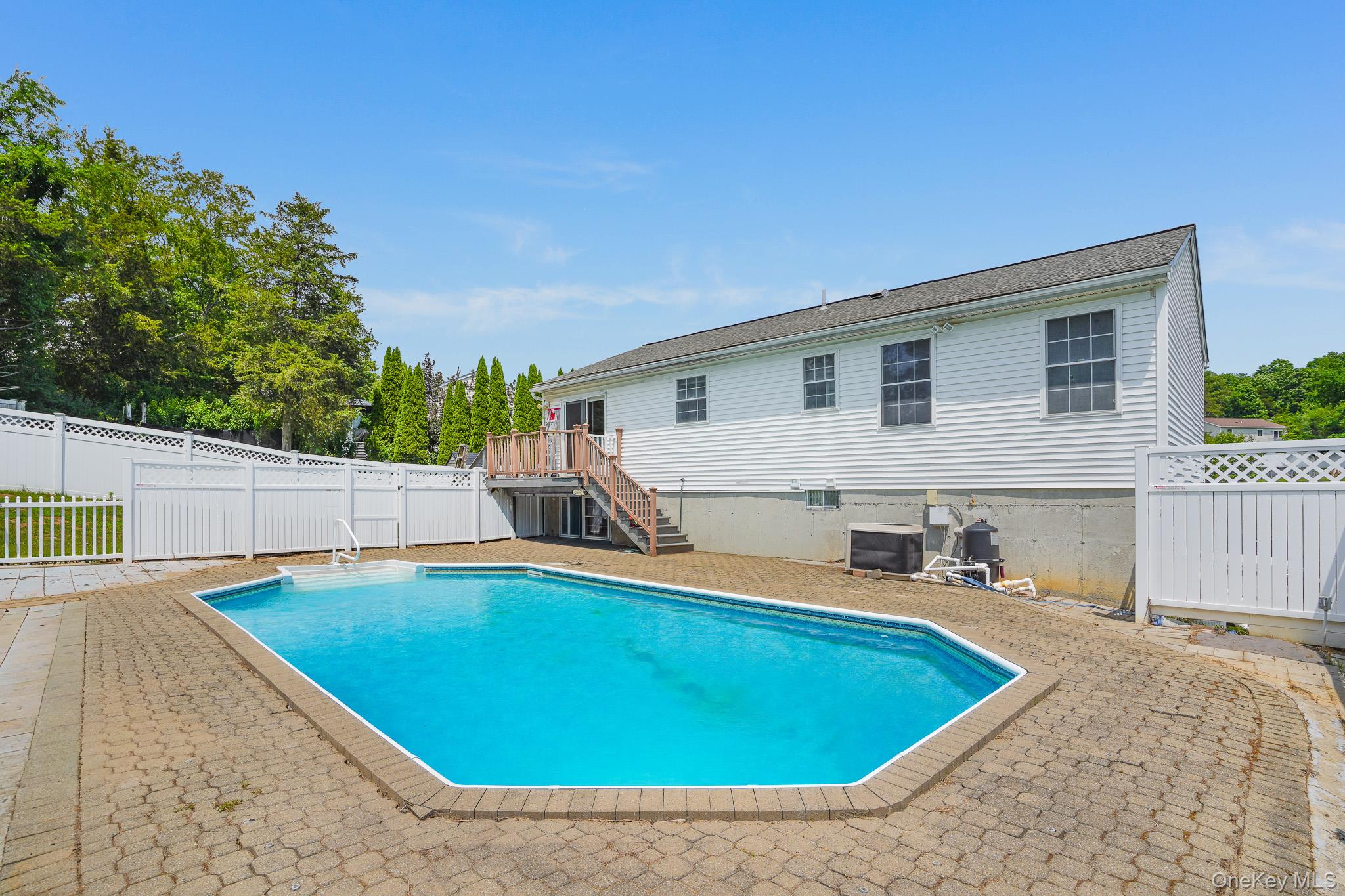 6 Hemlock Lane