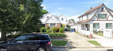 Photo of 75 Botsford Street, Hempstead, NY 11550 (MLS # 984776)