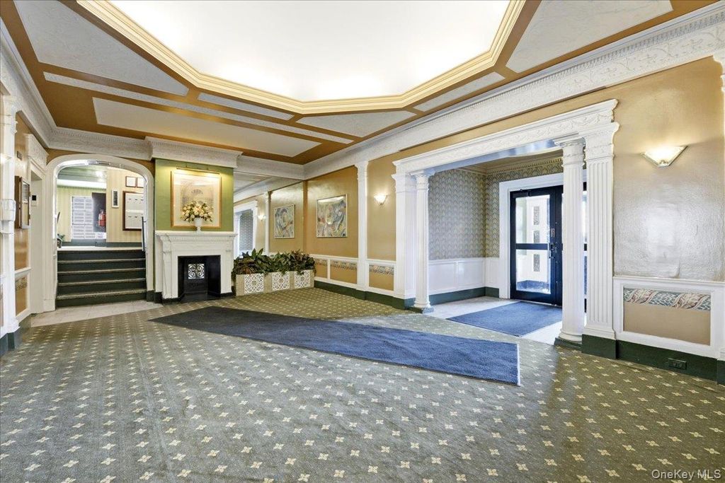 Photo of 114-20 Queens Boulevard #F5, Forest Hills, NY 11375 (MLS # 986746)