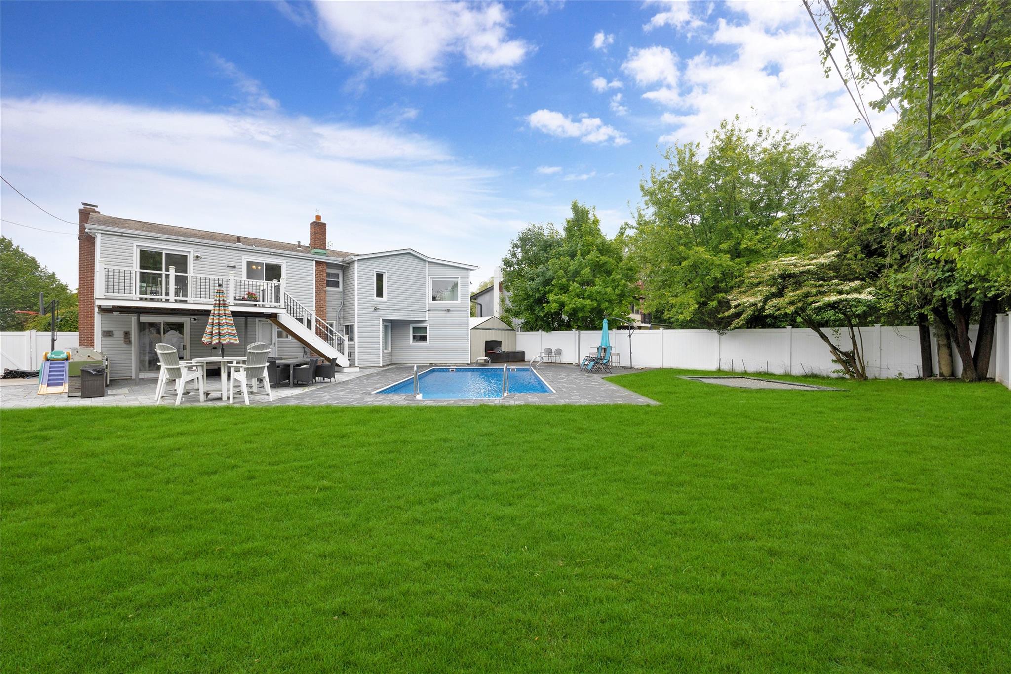 23 Evelyn Drive, Bethpage, New York image 31