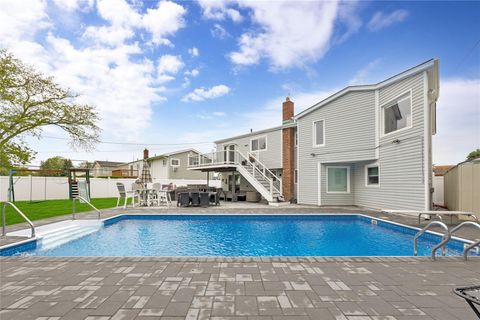 23 Evelyn Drive Bethpage NY 11714