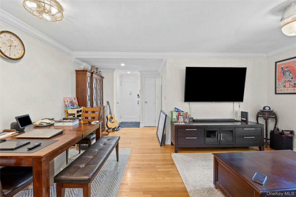Photo of 2 E Mill Drive #2A, Great Neck, NY 11021 (MLS # 1046697)