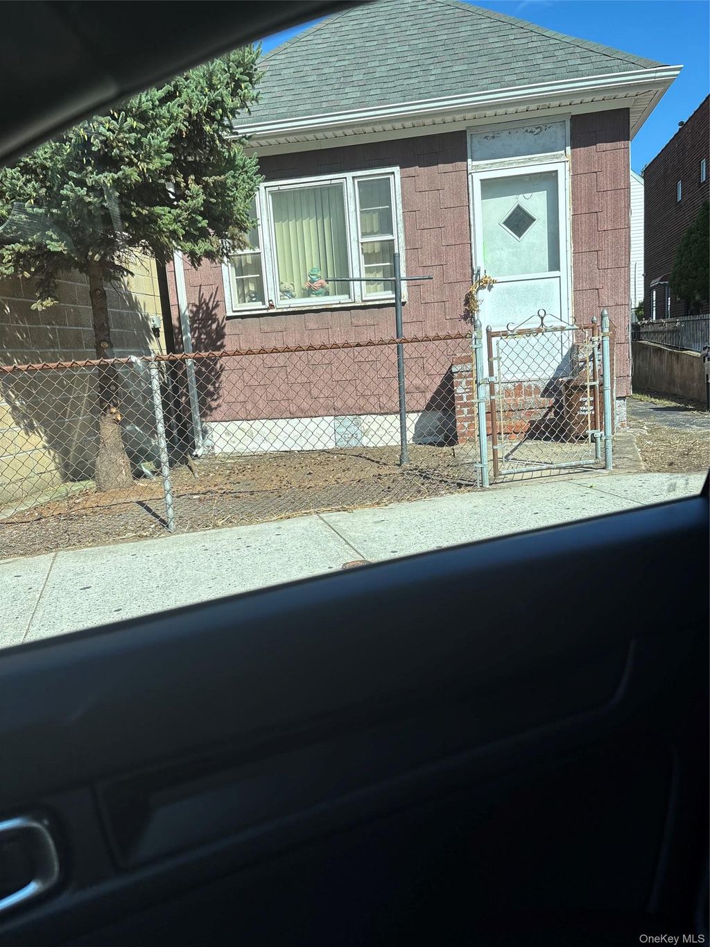 Photo of 72-35 Grand Avenue, Maspeth, NY 11378 (MLS # 1000926)