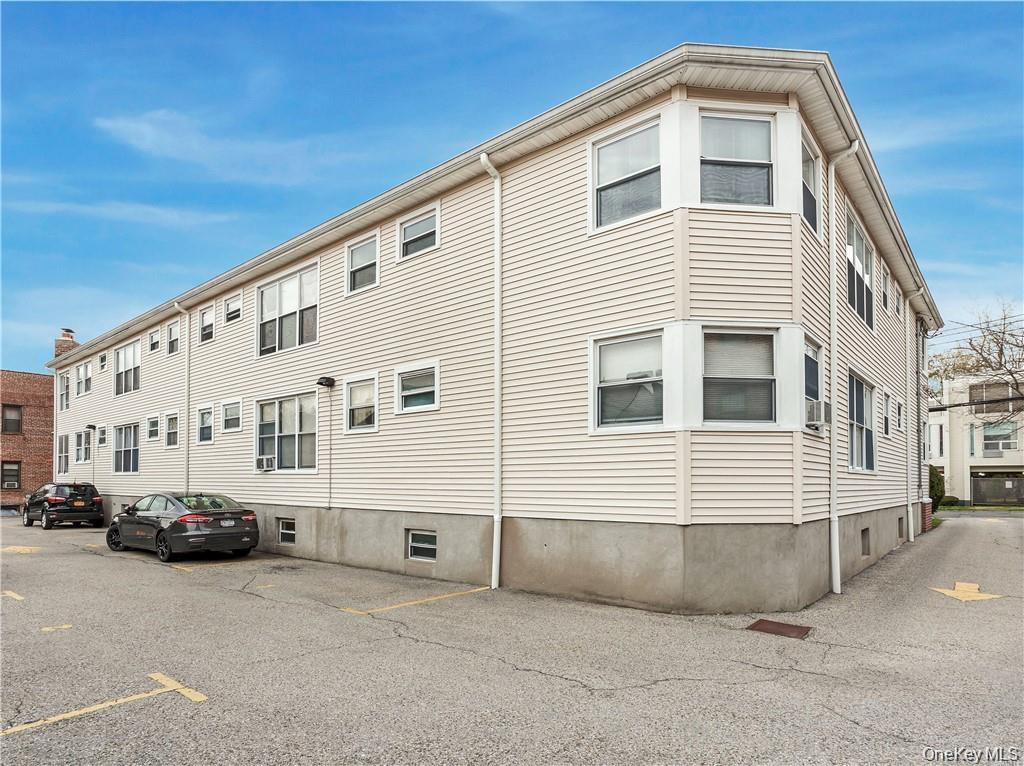 15 Quinby Avenue 1F