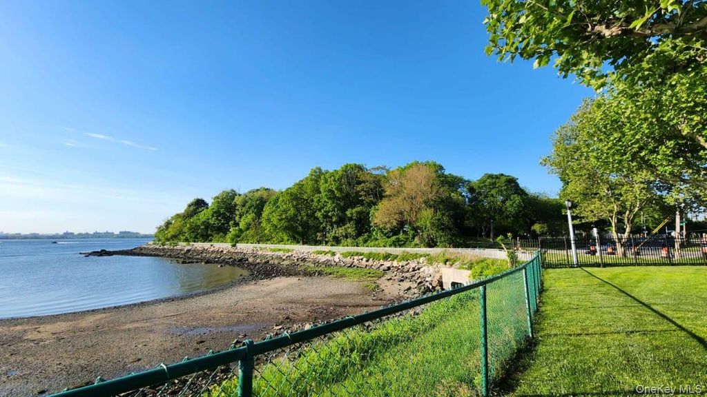 Photo of 5-10 115 St St #2C, College Point, NY 11356 (MLS # 1000885)