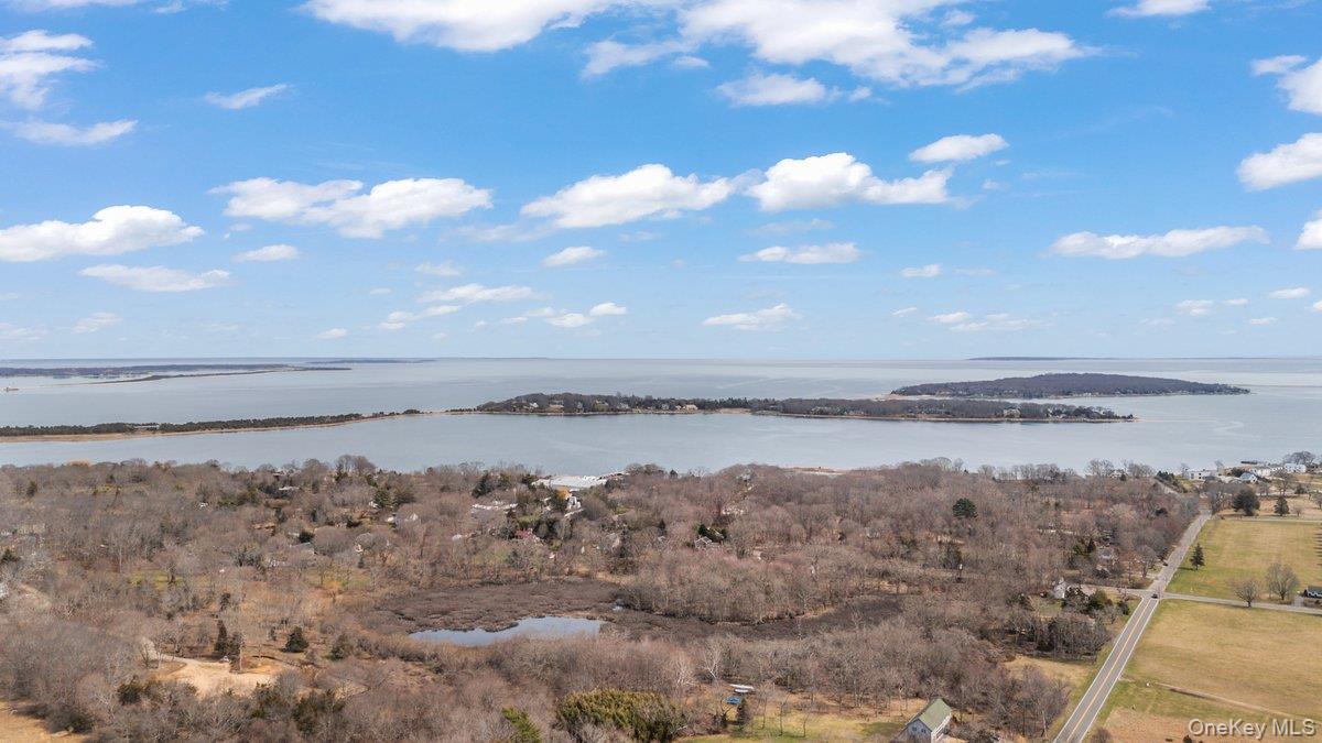 5 Marc St, Shelter Island, NY, 11964, USA, 4 Bedrooms Bedrooms, ,4 BathroomsBathrooms,Residential,Active,5 Marc St,991700