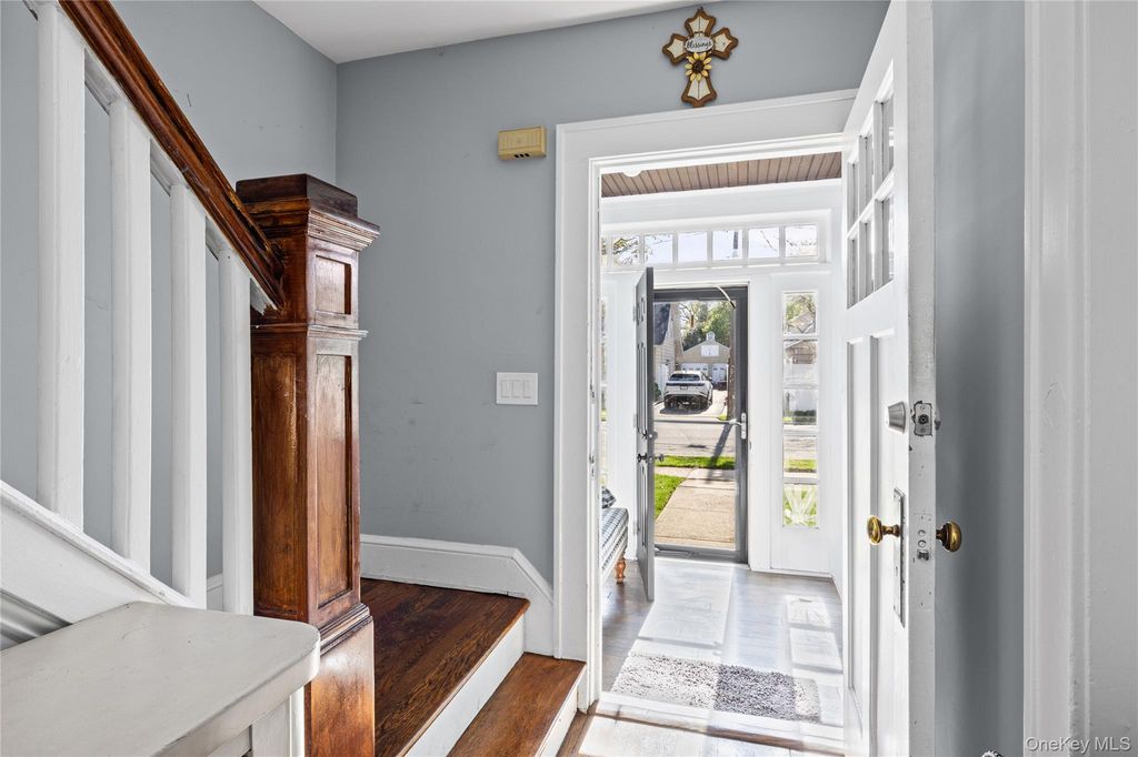 Photo of 154 Elmwood Street, Westbury, NY 11590 (MLS # 987697)