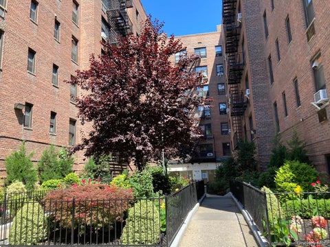 Condo For Sale - 132-35 Sanford Avenue #613<br/> Flushing, NY 11355