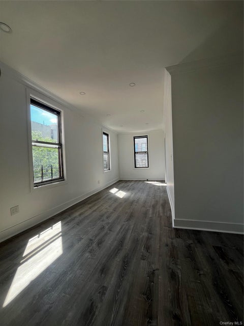Apartment For Rent - 3294 Hull Avenue #2<br/> Bronx County, Bronx, NY 10467