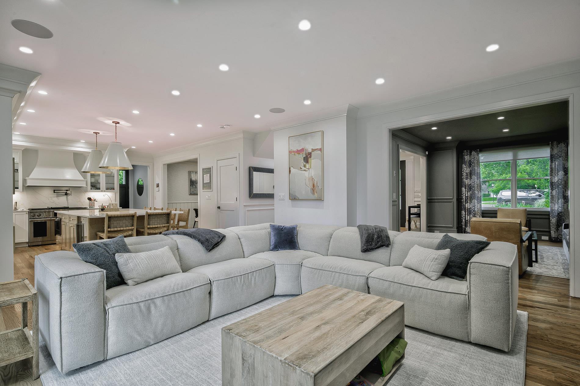9 Wyndham Way, Port Washington, New York image 6