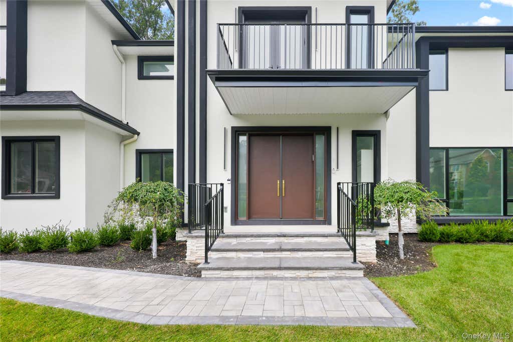 Photo of 17 Wallenberg Circle, Monsey, NY 10952 (MLS # 1036924)