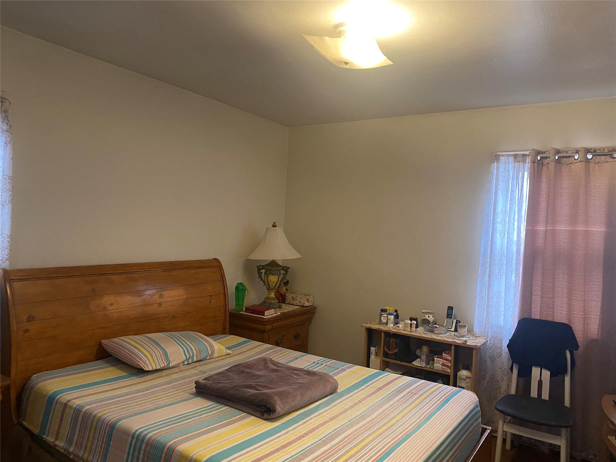 10660 Ditmars Boulevard