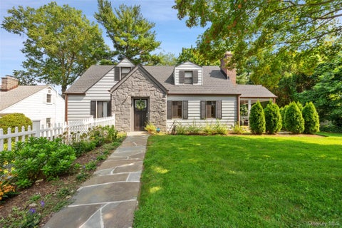 Homes For Sale - 27 Clarendon Road<br/> Westchester County, Scarsdale, NY 10583
