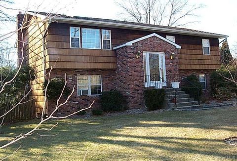 Homes For Sale - 271 Berry Hill Road<br/> Syosset, NY 11791