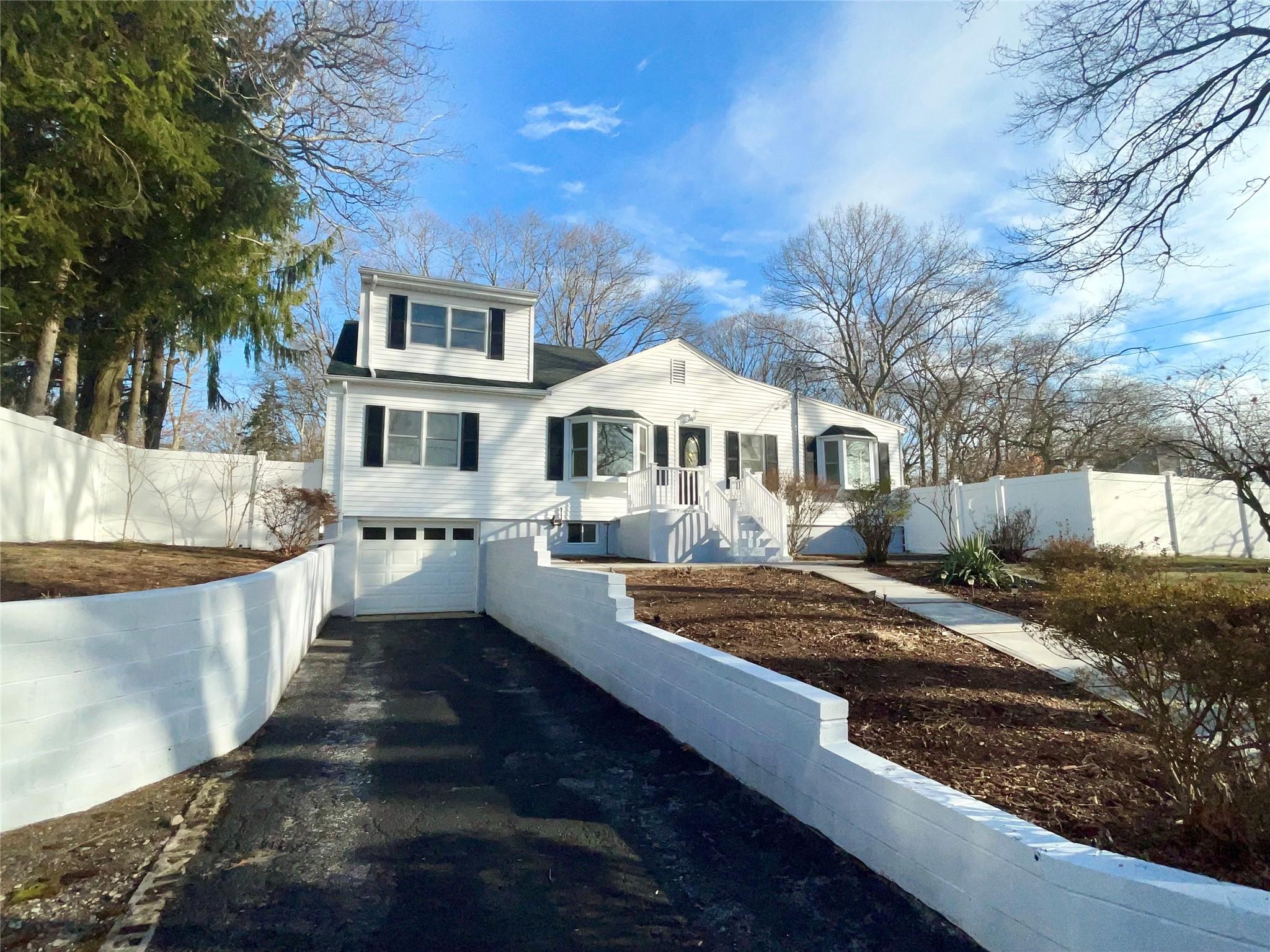 7 E Fresh Pond Road, Sound Beach, New York image 1