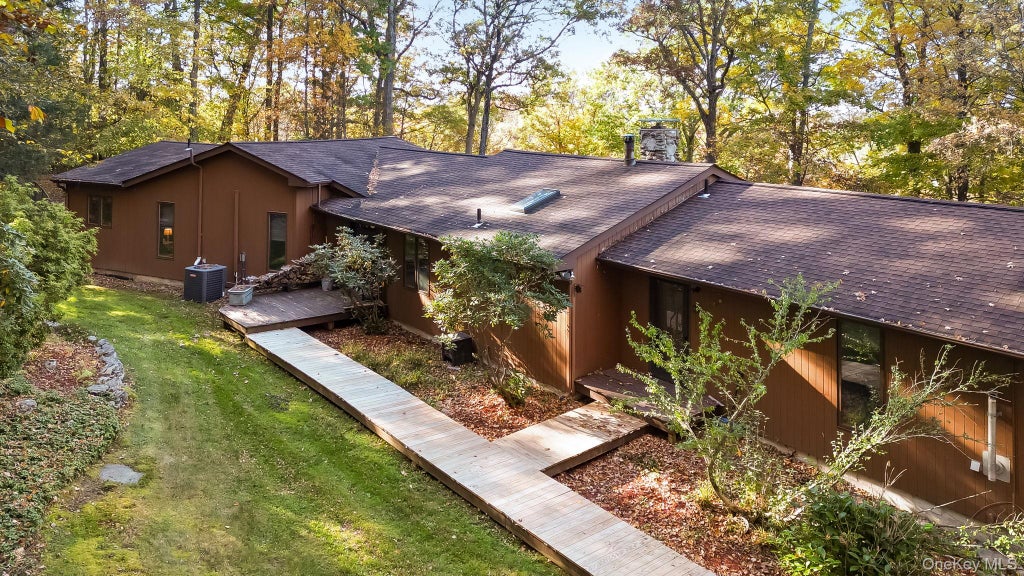 Photo of 38 Chapel Ct Court, Pine Bush, NY 12566 (MLS # 1066710)