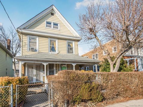 Multifamily For Sale - 139-37 87th Road<br/> Briarwood, NY 11435