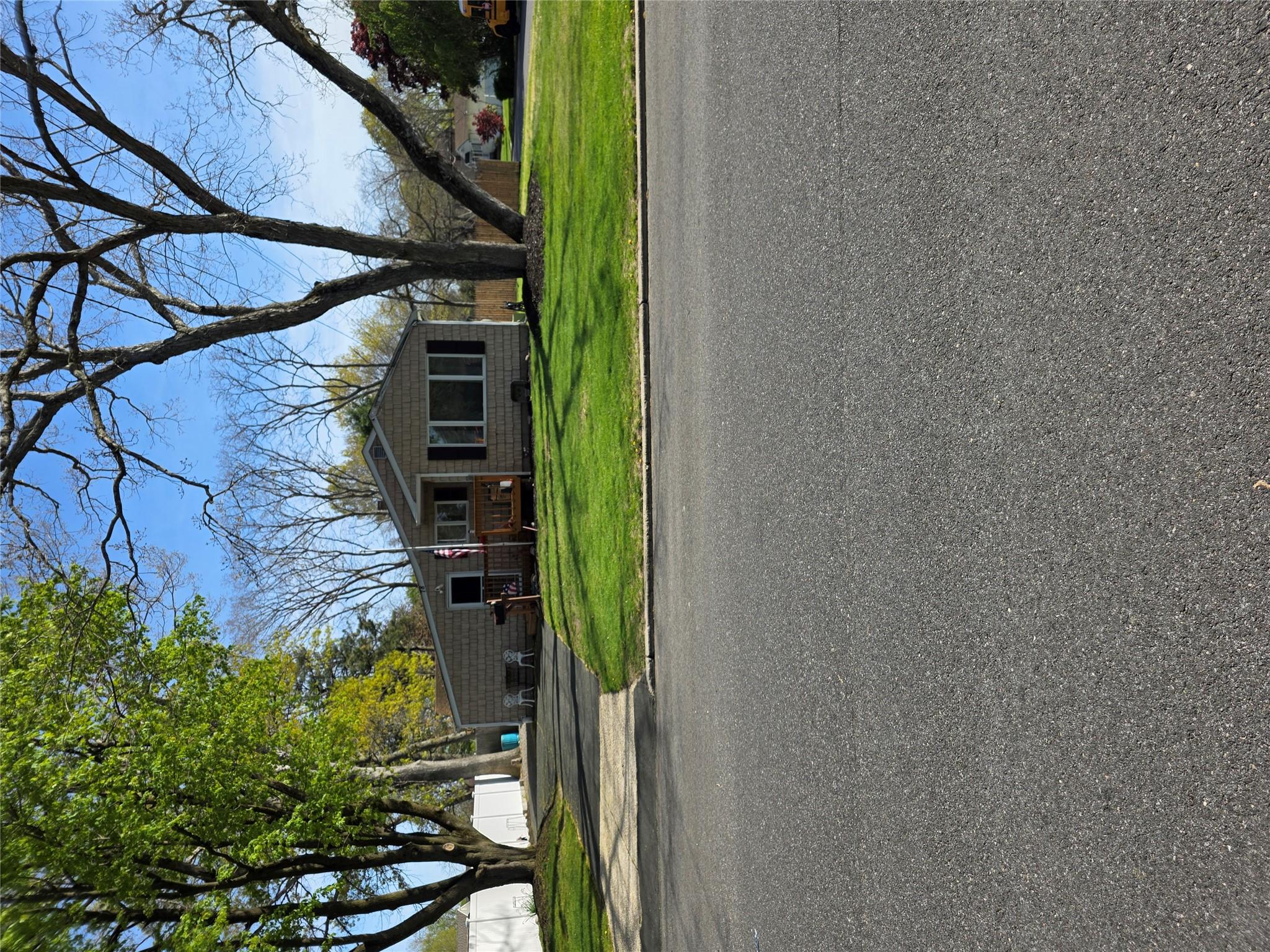 78 Brentwood Street, Bay Shore, New York image 1