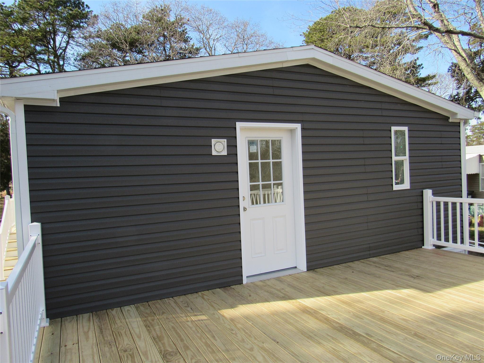 525 57 Riverleigh Avenue 57