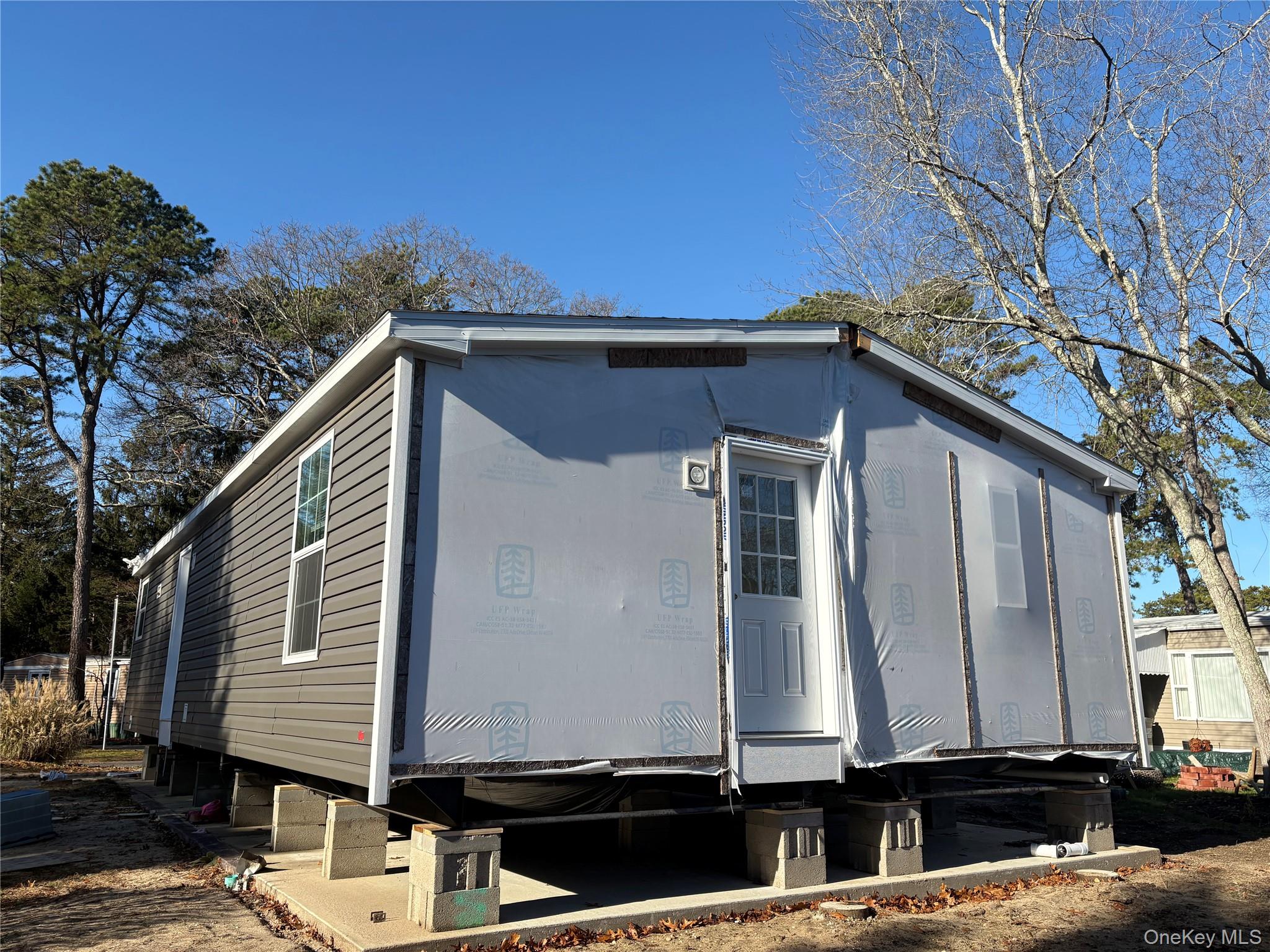 525 57 Riverleigh Avenue 57