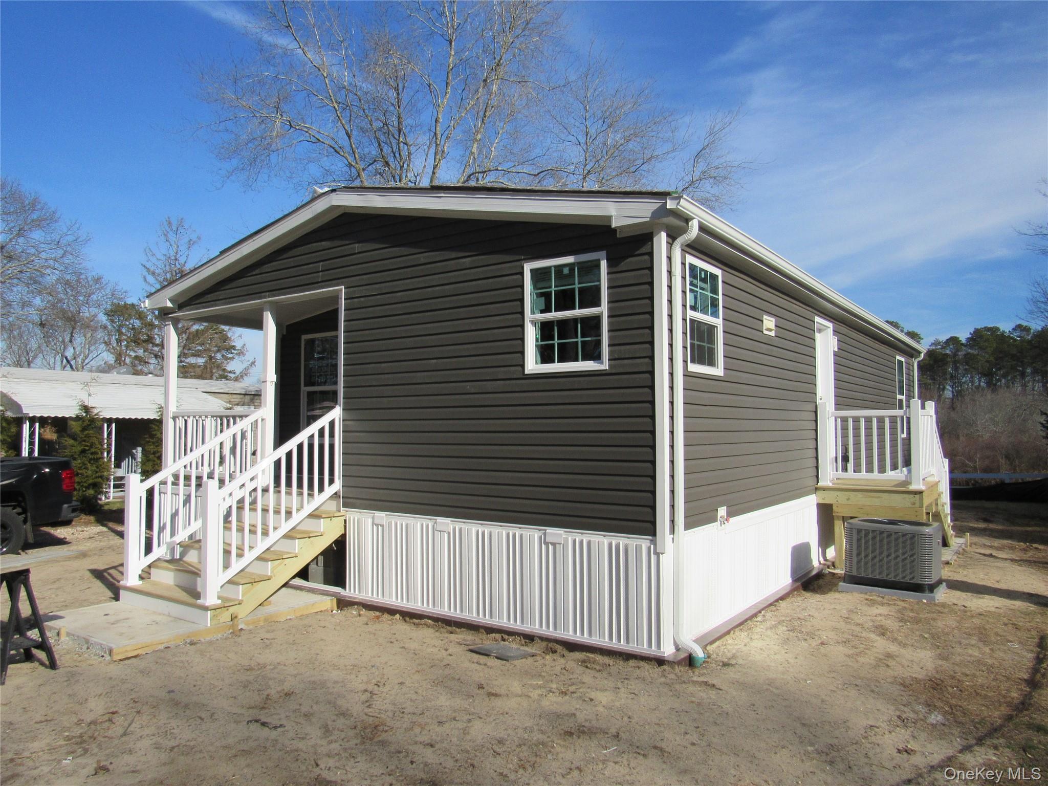 525 57 Riverleigh Avenue 57