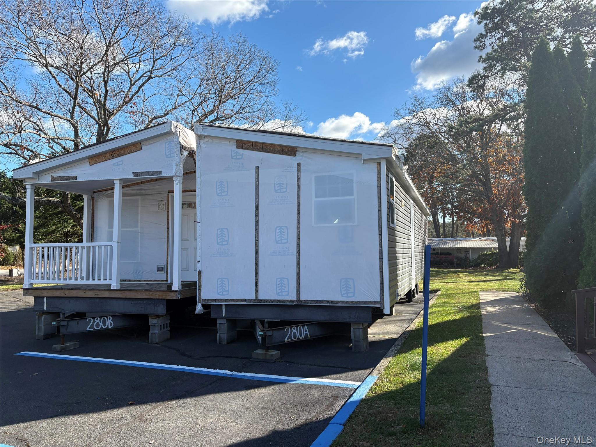 525 57 Riverleigh Avenue 57