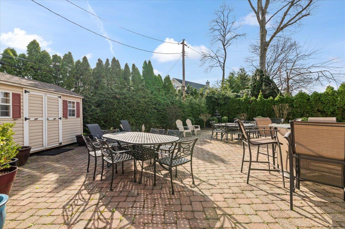 173 Sackville Road, Garden City, New York image 40