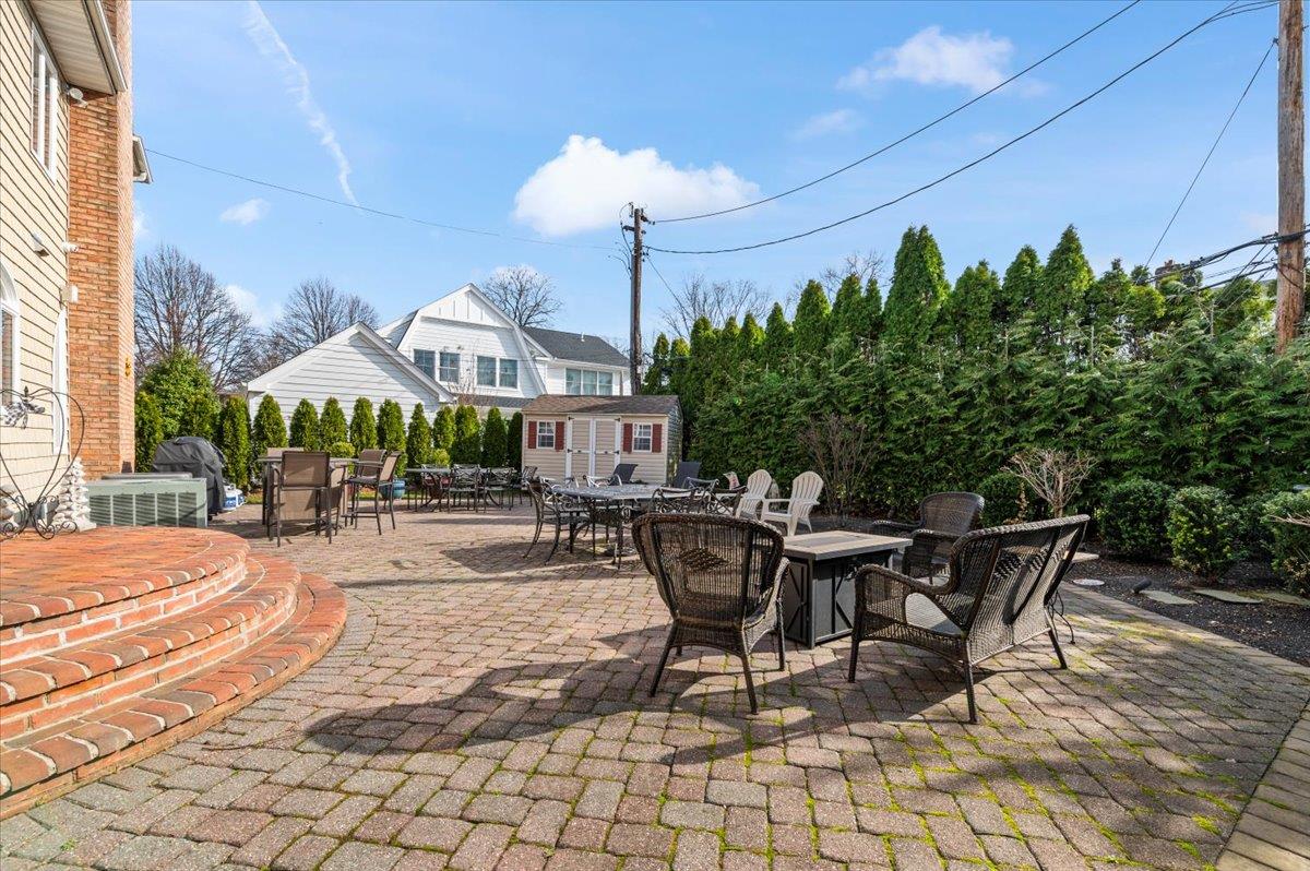 173 Sackville Road, Garden City, New York image 39