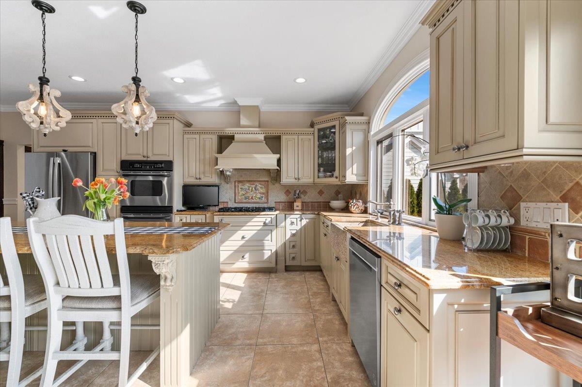 173 Sackville Road, Garden City, New York image 9